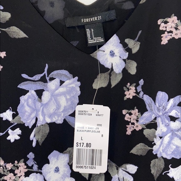 Forever 21 floral slip dress with lace bottom - Picture 4 of 4